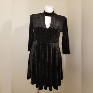 Keyhole choker dress